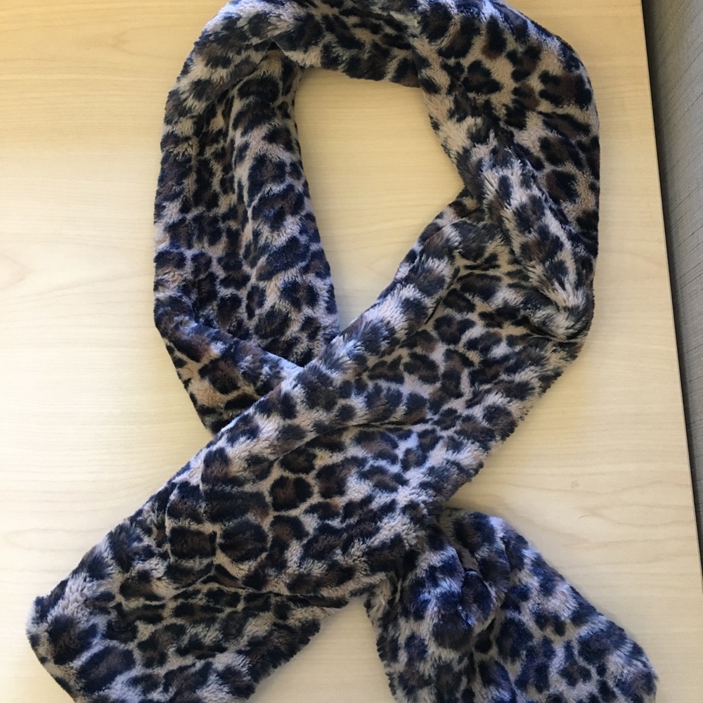 Leopard print scarf
